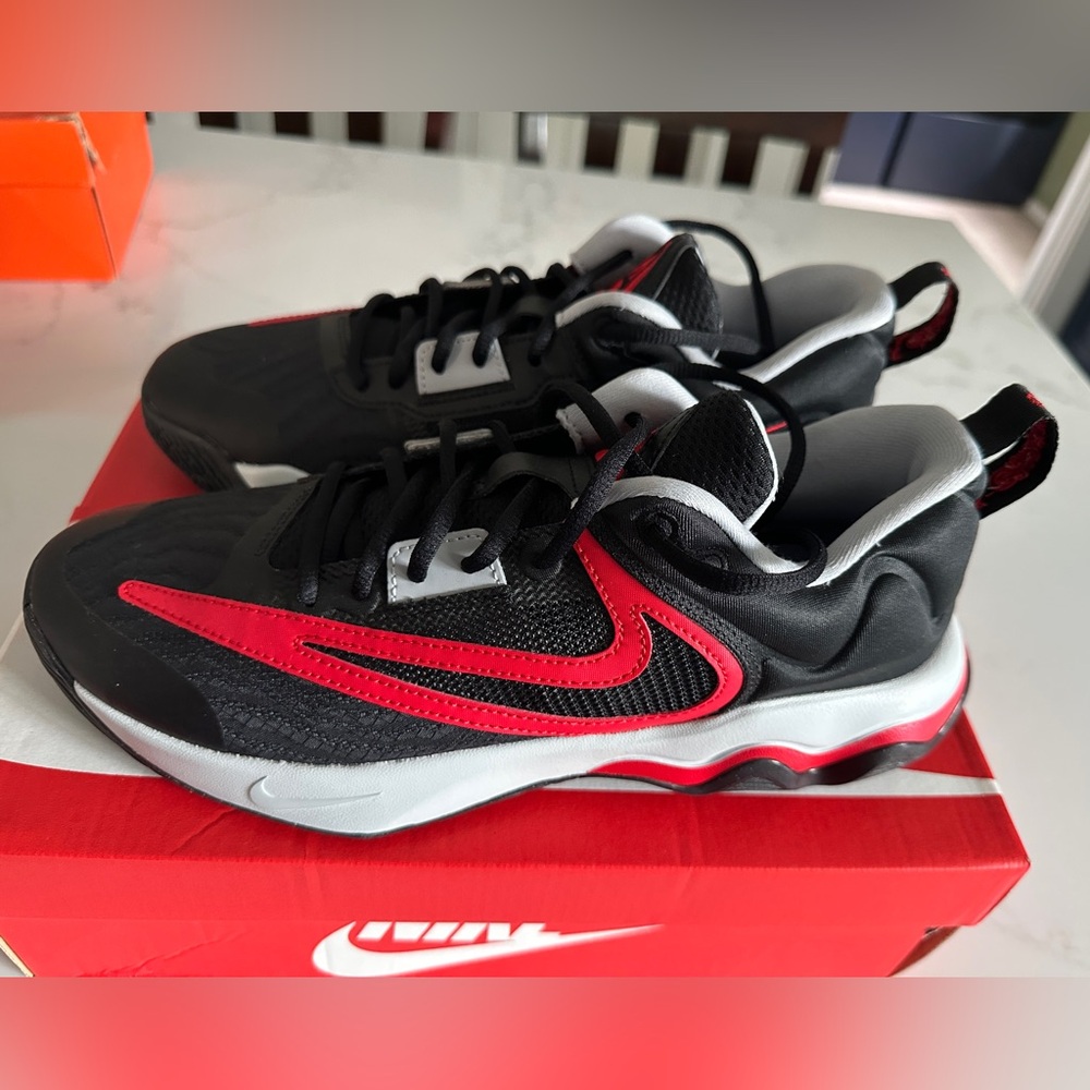 Nike Black and Red Sports Sneakers